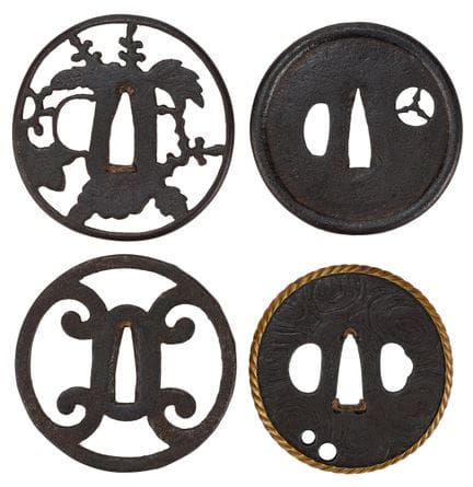 Lot de 4 tsuba

Japon, période Edo. Quatre gardes 