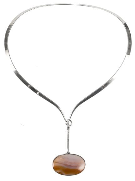 Collier ras du cou et pendentif en agate « Georg J