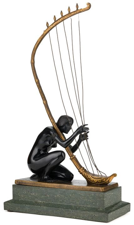 Müller Hans
1873 Vienna 1937

Suonatrice di arpa. 