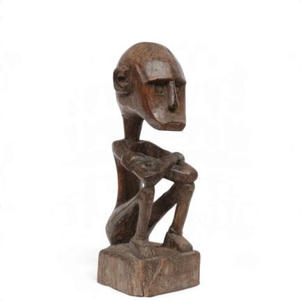 Indonesia, scultura in legno raffigurante una figu