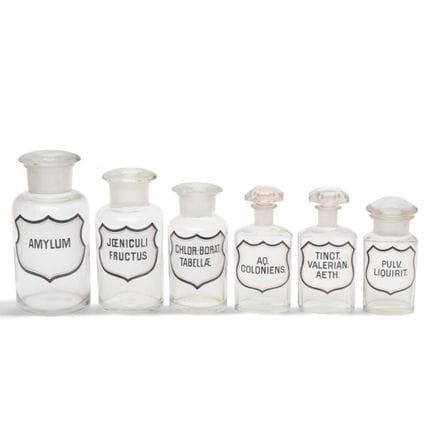 Set aus sechs gläsernen Apothekergläsern, um 1900;