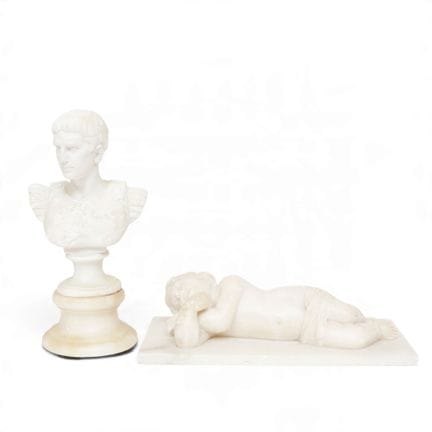 Busto in marmo bianco (stampato) e ragazzino addor
