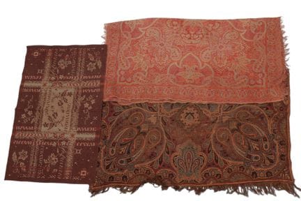 Two root cloths and trijp.[ds]