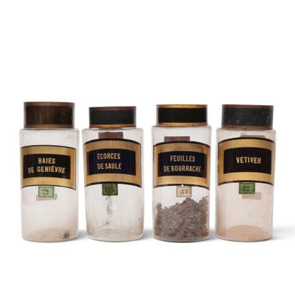 Frankreich, Set aus vier gläsernen Apothekergläser