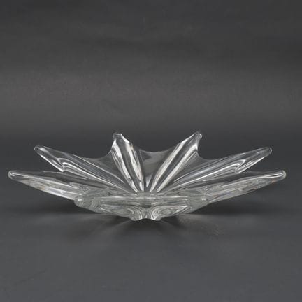 Baccarat, star-shaped crystal bowl, second half of