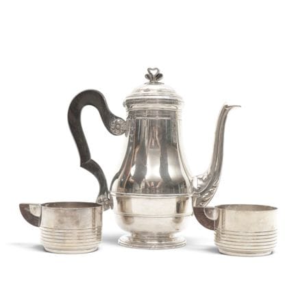 Caffettiera Pleet e due tazze da caffè, 1900 circa