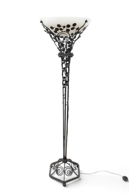 Lampada da terra in ferro battuto verniciato nero 