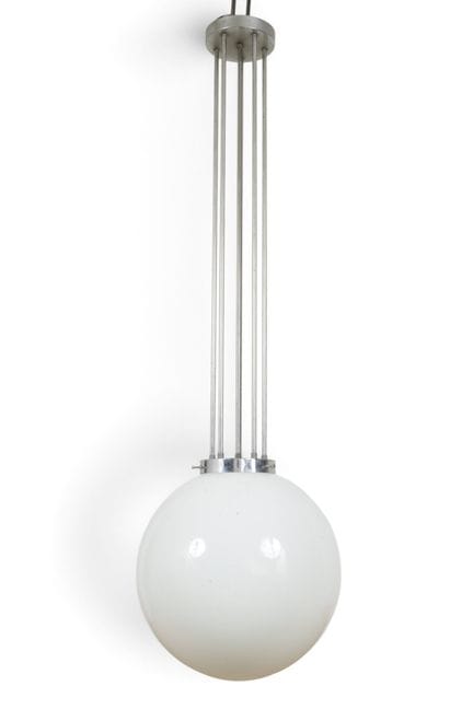 Due coppie di lampade a sospensione in stile Bauha
