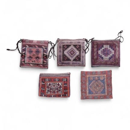 Quattro borse e una borsa Sumak Shasavan, 1900 ca.