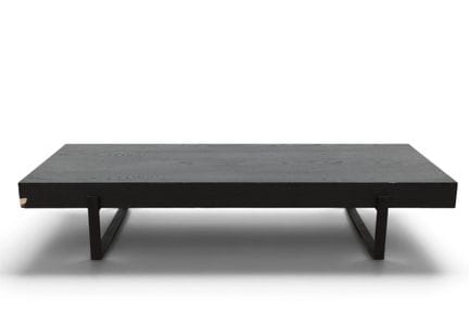 Tavolino impiallacciato in rovere laccato nero su 