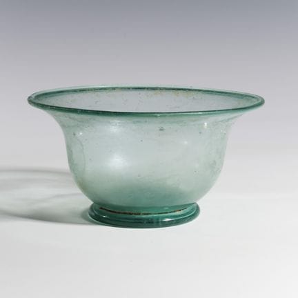 Tazza in vetro traslucido di colore verde-blu, di 
