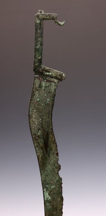 Épée antique en bronze, grecque, vers 800 av. J.-C