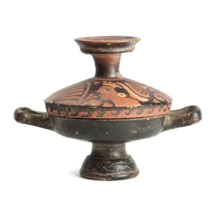 Taza apuliana de terracota con tapa, «lekanis», ca