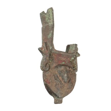 Egitto, frammento in bronzo di un sistro, periodo 