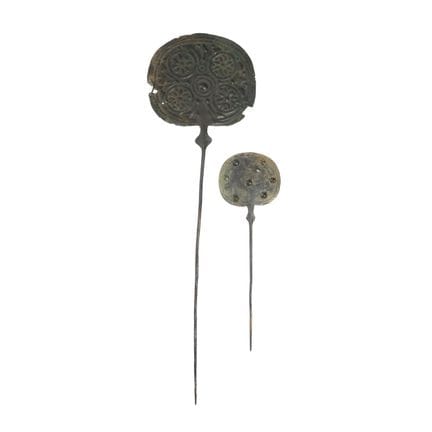 Luristan, deux épingles à vêtements en bronze en f