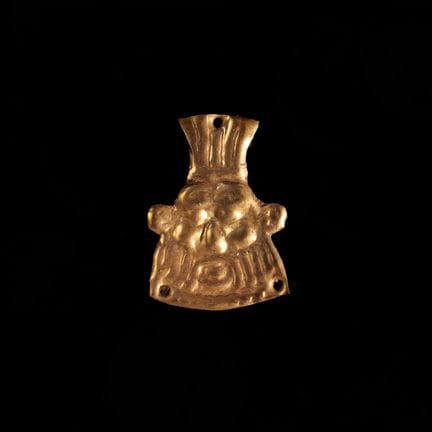 Egitto, applicazione in oro raffigurante la testa 