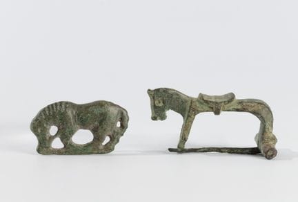 Deux fibules romaines en bronze, datant du Ier au 