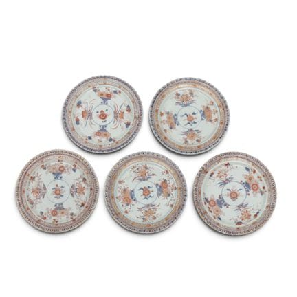 China, ein Set aus fünf Imari-Porzellantellern, Ka