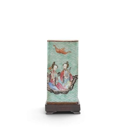 Chine, pot à pinceaux en porcelaine « famille rose