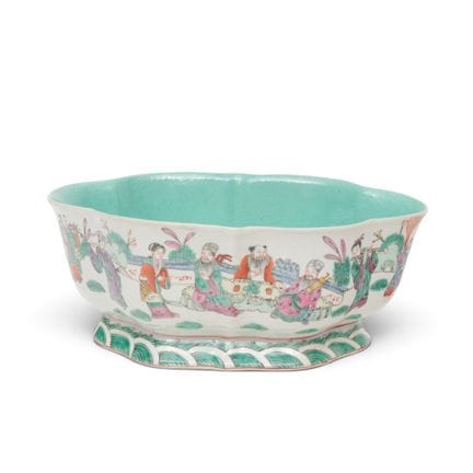 China, a famille rose porcelain bowl in late Qing 