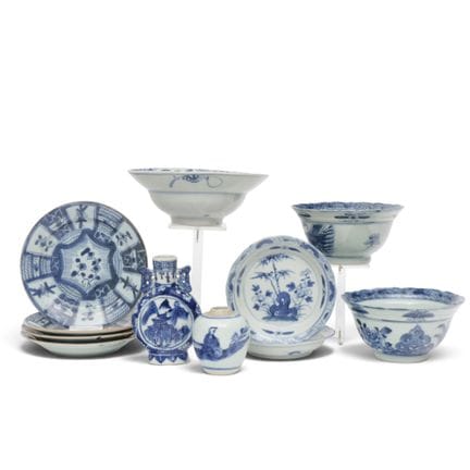 Chine, ensemble de soucoupes et de bols en porcela