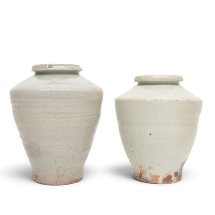 Chine, deux pots de cuisine à glaçure céladon, dyn