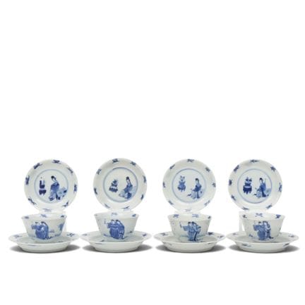 Chine, ensemble de tasses et soucoupes en porcelai