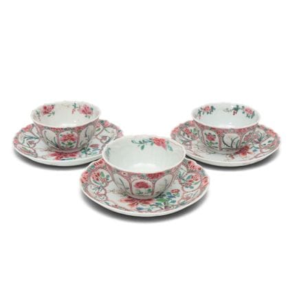 China, a set of three famille rose porcelain cups 
