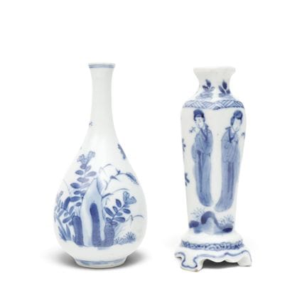 China, zwei blau-weiße Porzellanvasen, Kangxi-Peri