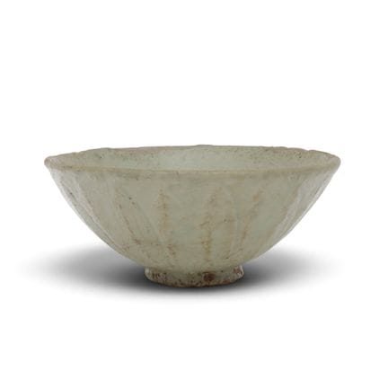Chine, bol « lotus » à glaçure céladon, dynastie S