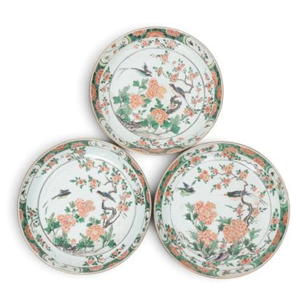 China, a set of three famille verte porcelain plat