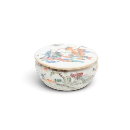Chine, boîte en porcelaine « famille rose » avec c