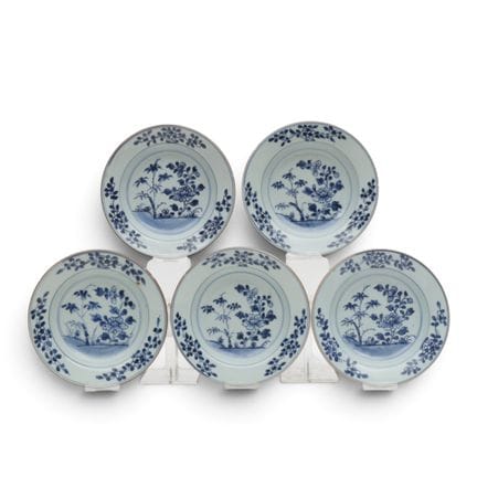 China, ein Set aus fünf kleinen tiefgründigen Scha