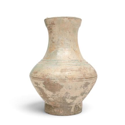 China, eine grün glasierte Steingutvase, Han-Dynas