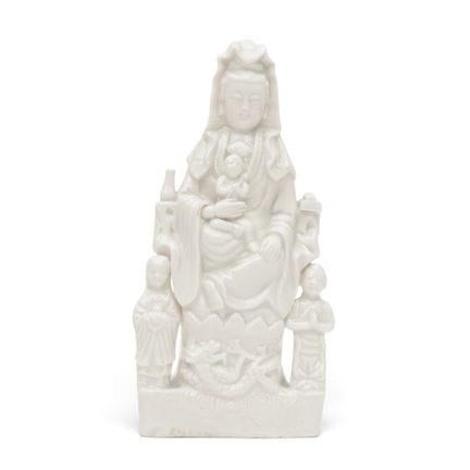 Chine, figurine de Guanyin en blanc-de-chine, XVII