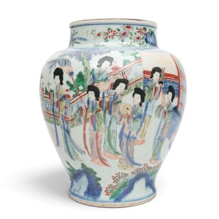 Chine, vase balustre en porcelaine wucai, période 