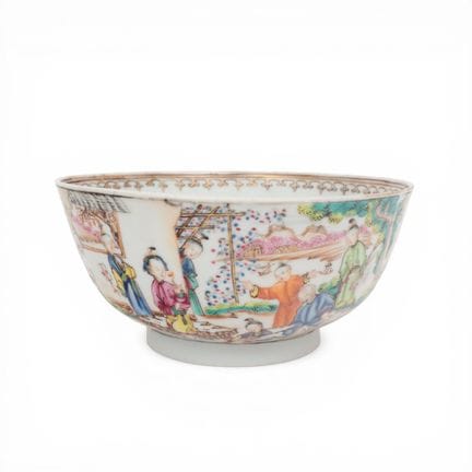 China, a famille rose porcelain bowl with a Mandar