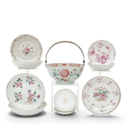 Chine, ensemble de porcelaines de la famille rose,