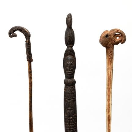 Papúa Nueva Guinea: dos palos de cal hechos con hu
