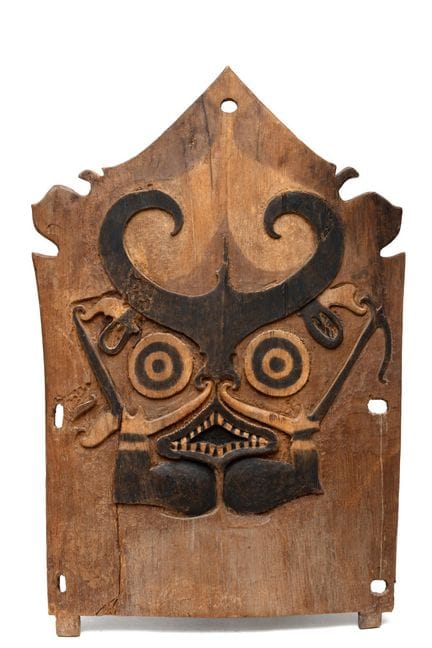 Kalimantan, Bahau Dayak, pannello in legno intagli