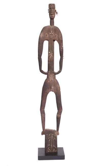 Papua, Costa di Casuarine, Asmat, figura femminile