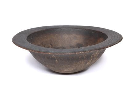 Nigeria, Nupe, cuenco ceremonial de madera, con un