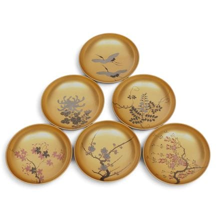 Japon, ensemble de six coupes à saké en laque doré