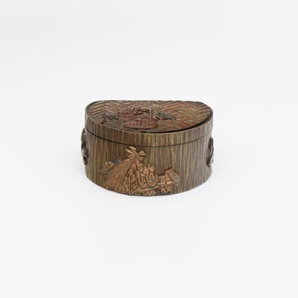 Japon, petite boîte et couvercle en métal et cuivr