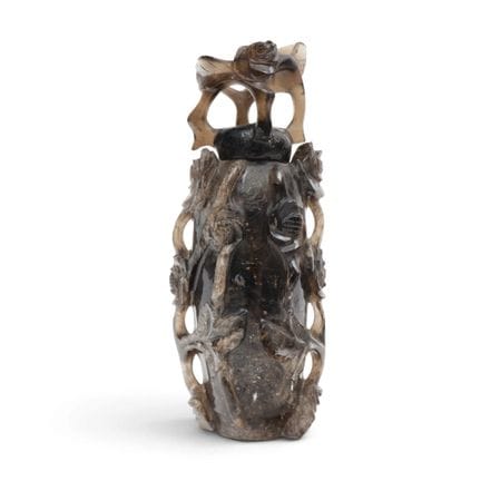 Chine, vase et couvercle en quartz fumé sculpté, X