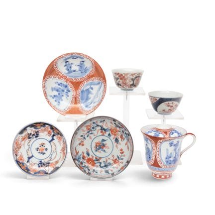 Japan, a small collection of Imari porcelain cups 