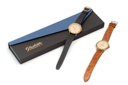 Deux montres-bracelets en acier plaqué or, une Jun