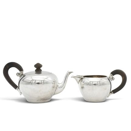 Service à thé en deux pièces, théière et pot à crè