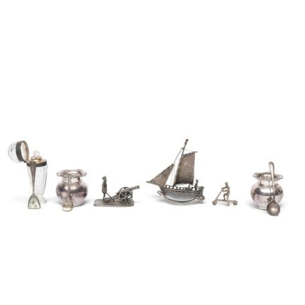 Allemagne, lot de petits vases miniatures, flacon 