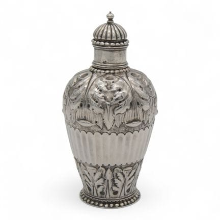 Boîte à thé, modèle en forme de vase du 19e siècle